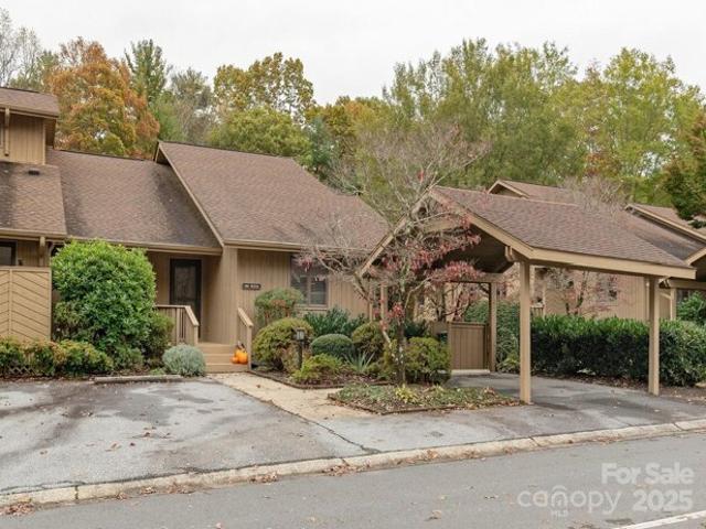 Condo for sale in Hendersonville, North Carolina
