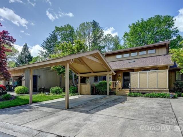 Condo for sale in Hendersonville