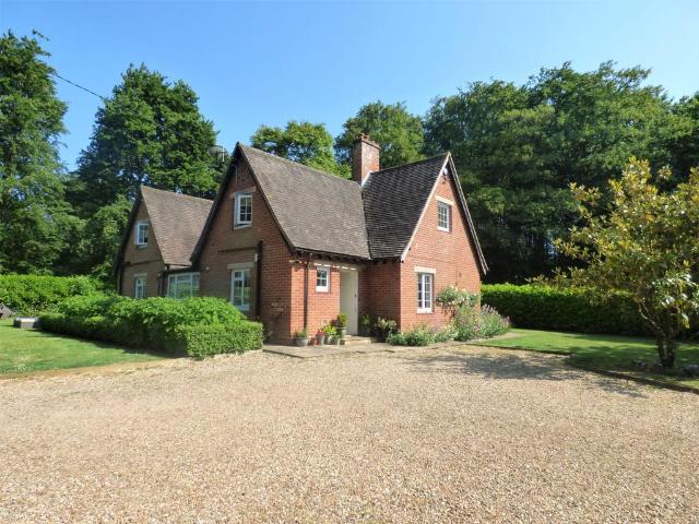 House for rent in Barton Stacey, Hampshire