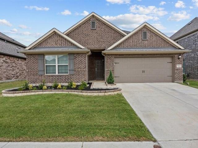 House for sale in Venus, Texas