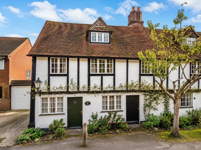 House for rent in Five Acres, Hertfordshire