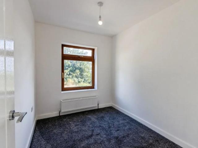 House for rent in Pogmoor, South Yorkshire