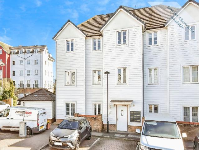 Apartment for rent in Brook Street, Bourne Vale