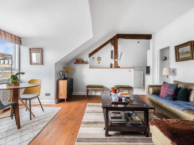 Apartment for rent in Brompton, Greater London