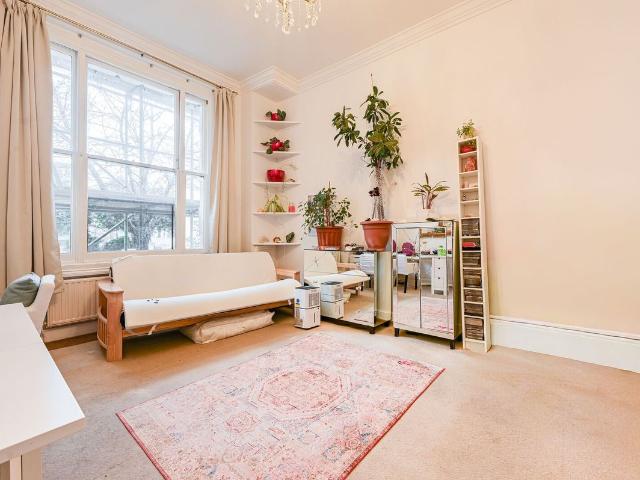 Apartment for rent in Brompton, Greater London