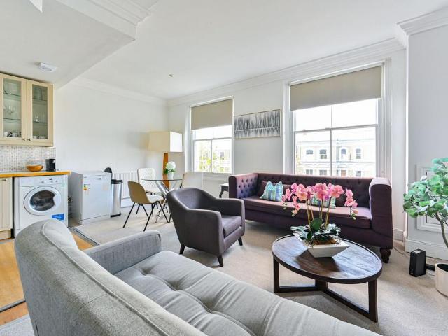 House for rent in Brompton, Greater London