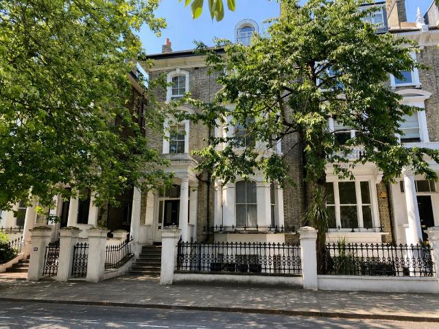 Apartment for rent in Brompton, Greater London
