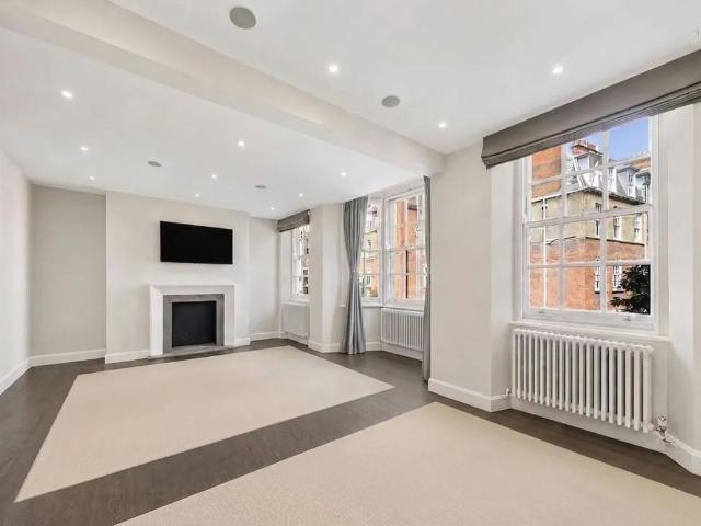 Apartment for rent in Earl's Court, Greater London