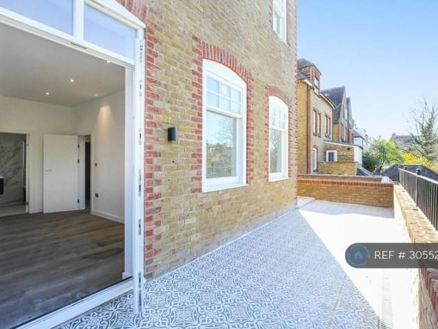 Apartment for rent in Manor Park, Greater London