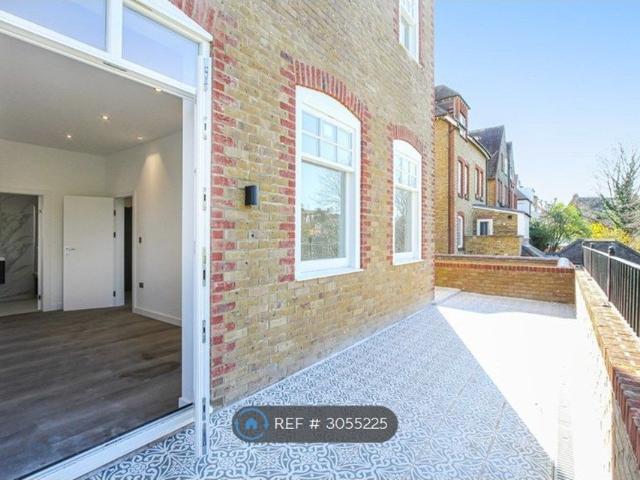 House for rent in Manor Park, Greater London