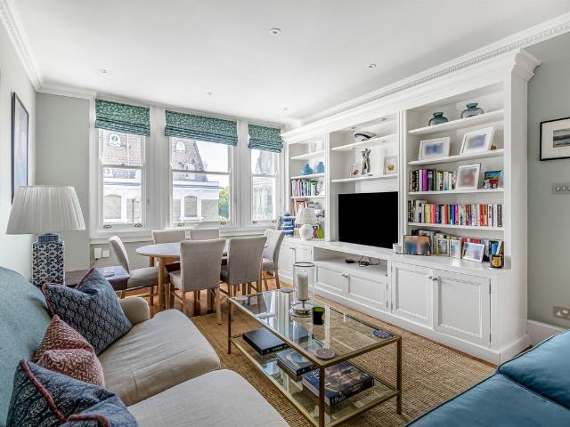 Apartment for rent in Earl's Court, Greater London