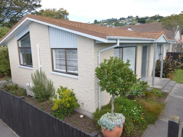 House for rent in Chaslands, Canterbury