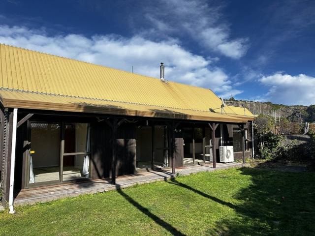 House for rent in Chaslands, Canterbury