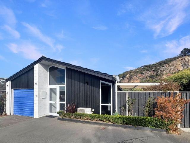 House for rent in Chaslands, Canterbury