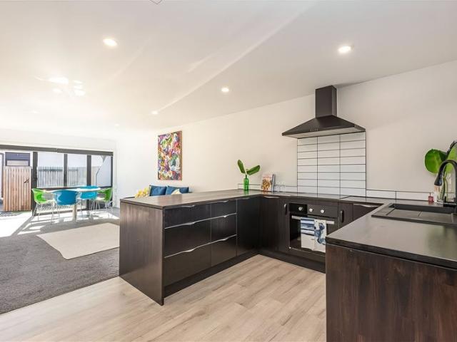 House for rent in Chaslands, Canterbury