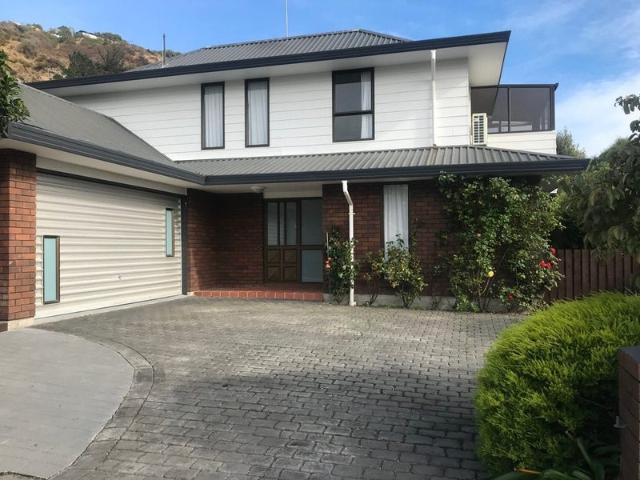House for rent in Chaslands, Canterbury