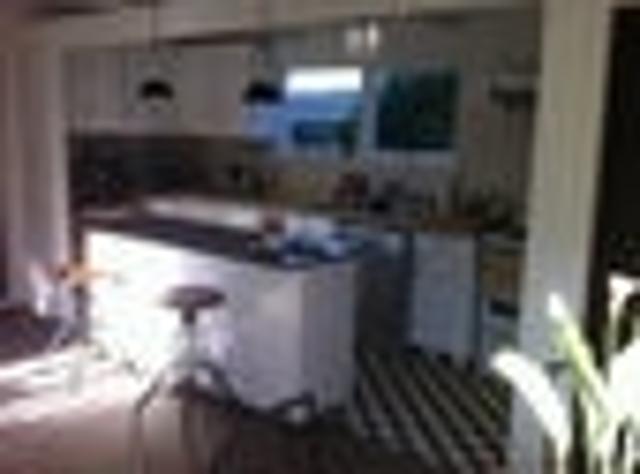 Townhouse for rent in Chaslands, Canterbury