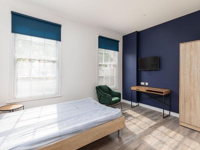 Studio for rent in St Philip's Marsh, Feckenham