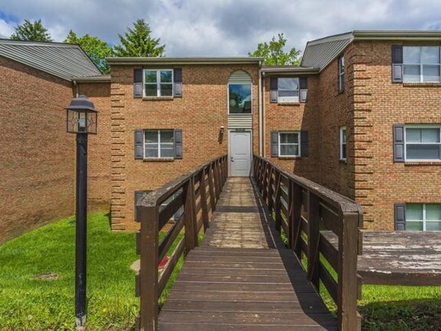 Condo for sale in Lexington