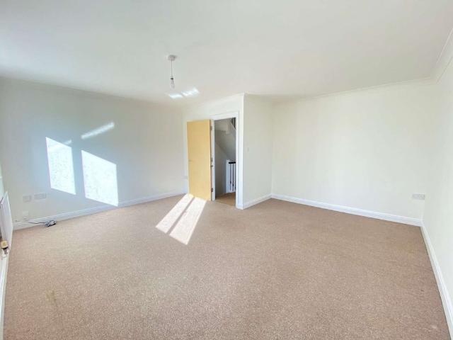 Townhouse for rent in Sevenoaks, The Butts