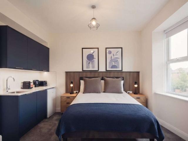 Room for rent in New England, Peterborough
