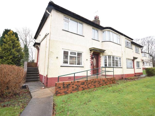 Apartment for rent in Holt Park, West Yorkshire