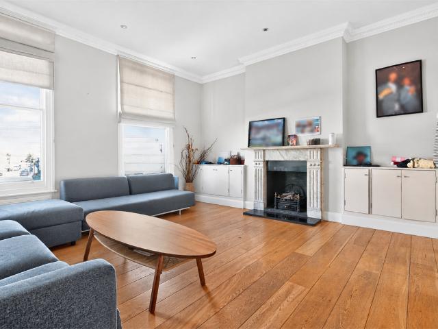 House for rent in Royal Borough of Kensington and Chelsea, Greater London