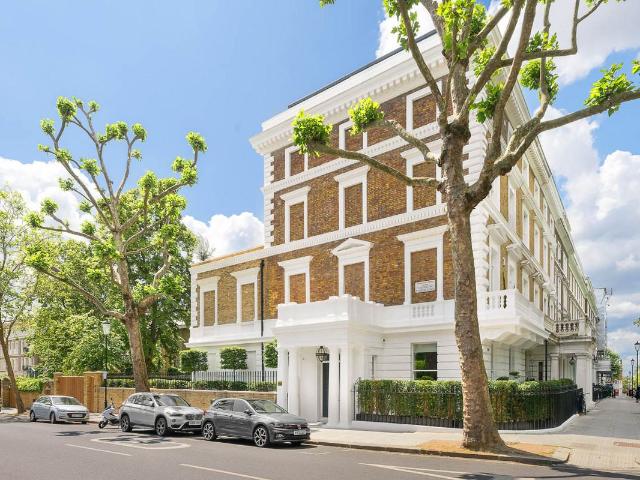 House for rent in Royal Borough of Kensington and Chelsea, Greater London