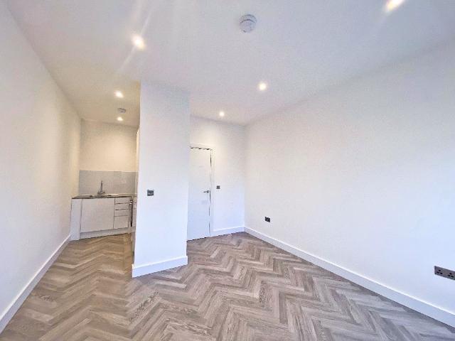 Apartment for rent in Hart, Hampshire