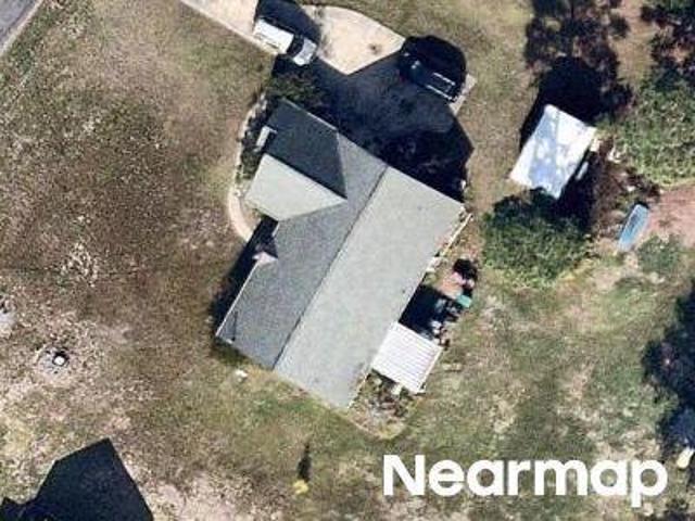 House for sale in Darien