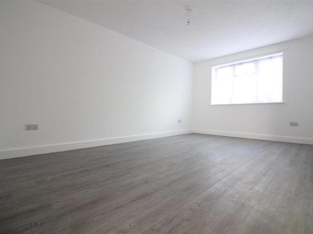 House for rent in Lower Feltham, Greater London