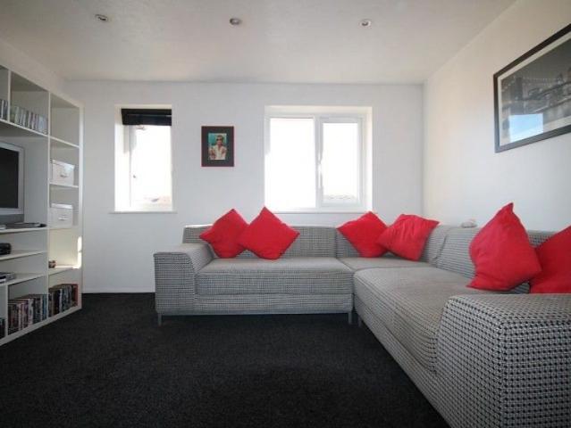 House for rent in Lower Feltham, Greater London