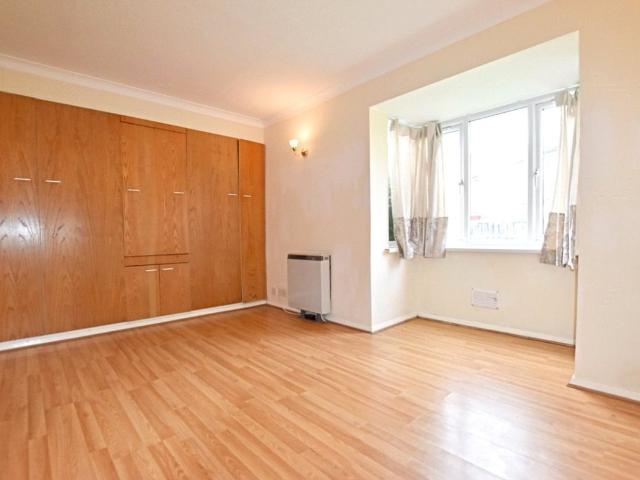 Studio for rent in London Borough of Croydon, Addiscombe