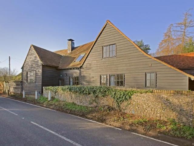 House for rent in Chandler's Cross, Three Rivers