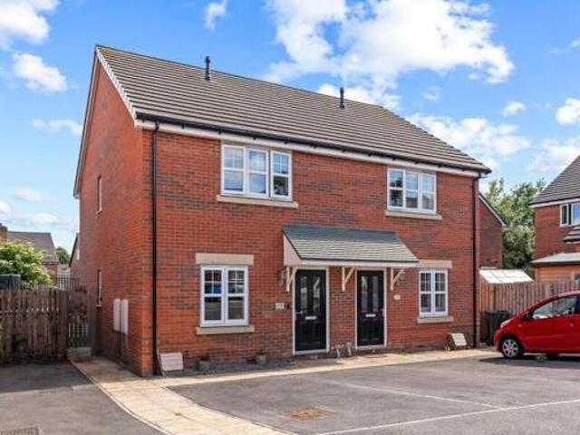 House for sale in Royston, South Yorkshire