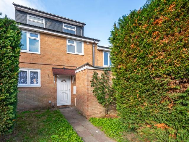 House for rent in Redhill, Reigate and Banstead