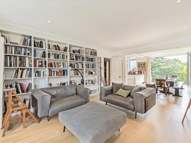 Apartment for rent in Vale of Health, Cat Hill