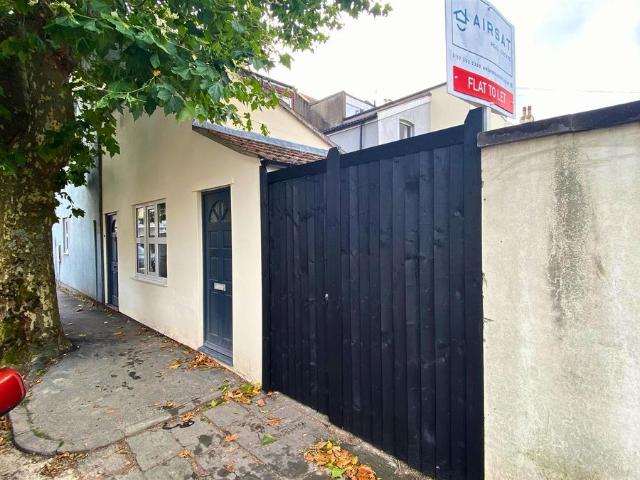 Apartment for rent in Feckenham, City Of Bristol