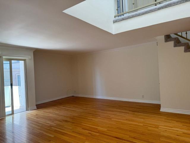 Apartment for rent in Canoga Park, California