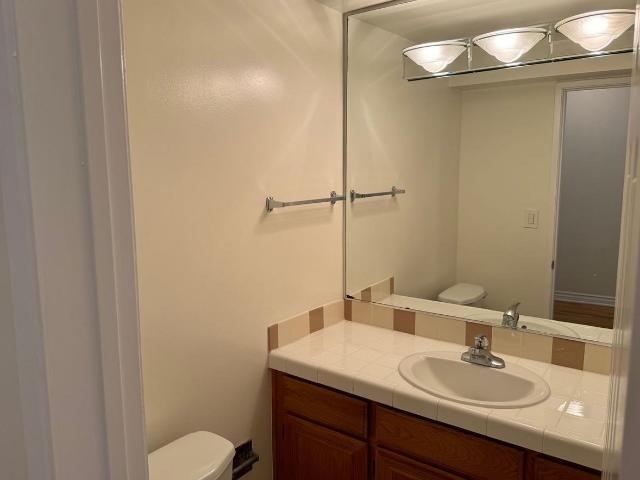 Apartment for rent in Canoga Park, California