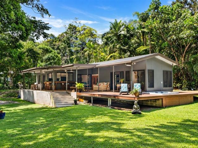 Cottage for sale in Redlynch, Cairns Regional