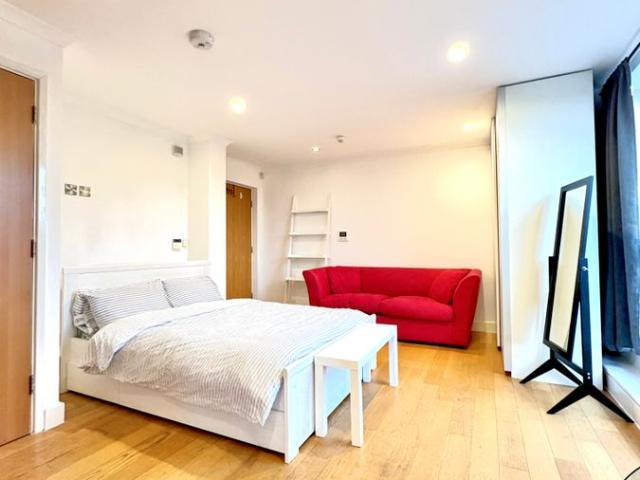 Studio for rent in Stepney, Greater London