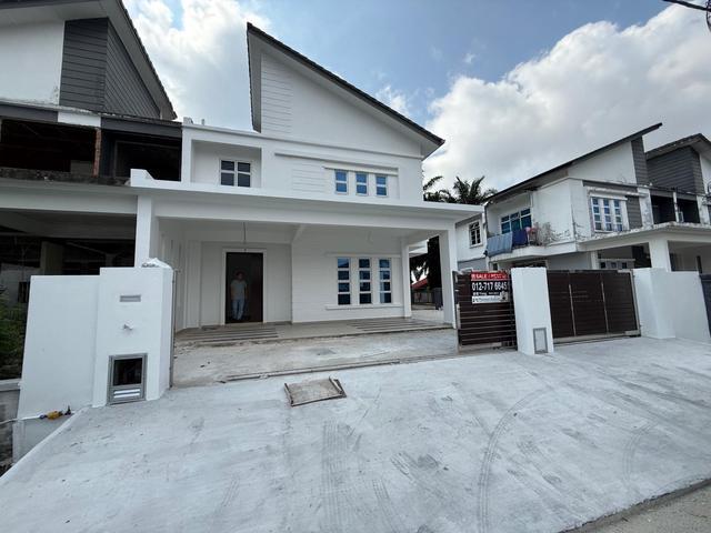 Residential House for sale in Batu Pahat, Johor