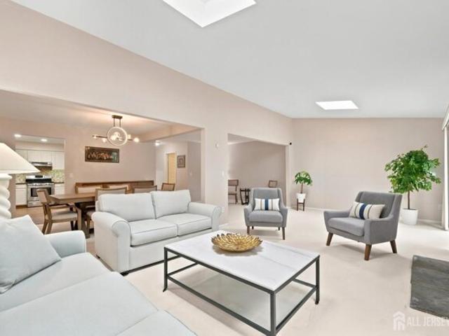 House for sale in Cliffwood, New Jersey