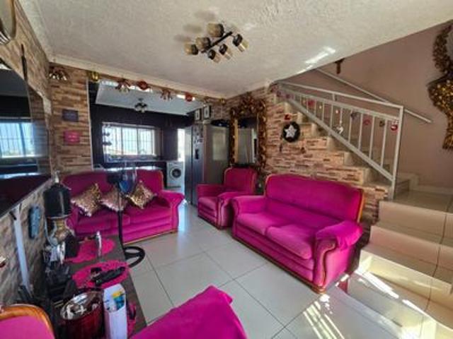 House for sale in Chatsworth, Kwazulu-natal
