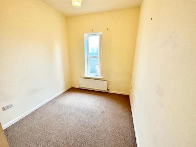 Apartment for rent in Longwood, West Yorkshire