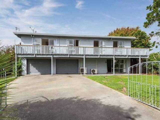 House for rent in Chaslands, Canterbury