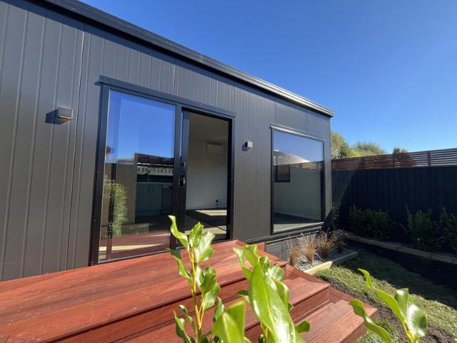 Apartment for rent in Chaslands, Canterbury