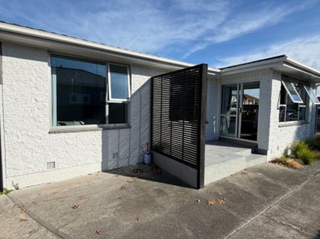 Apartment for rent in Chaslands, Canterbury