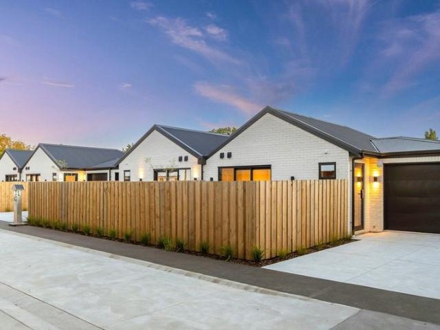 House for rent in Chaslands, Canterbury